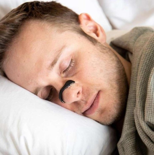 Tira nasal magnética para dormir mejor