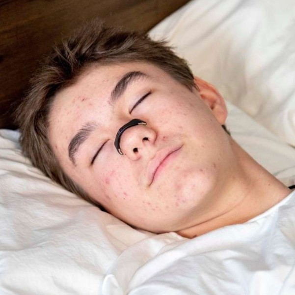 Tira nasal magnética para dormir mejor
