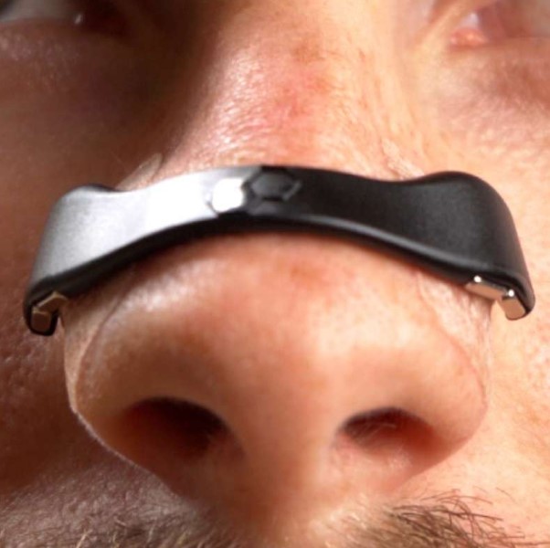 Tira nasal magnética para dormir mejor